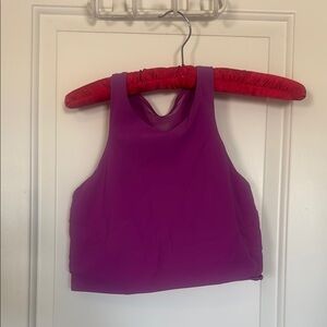 Lululemon high neck sports bra w mesh detail in back